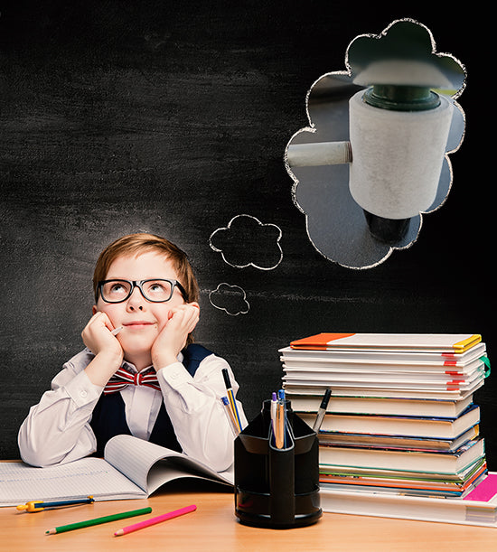 Kid thinking about a phenomenon