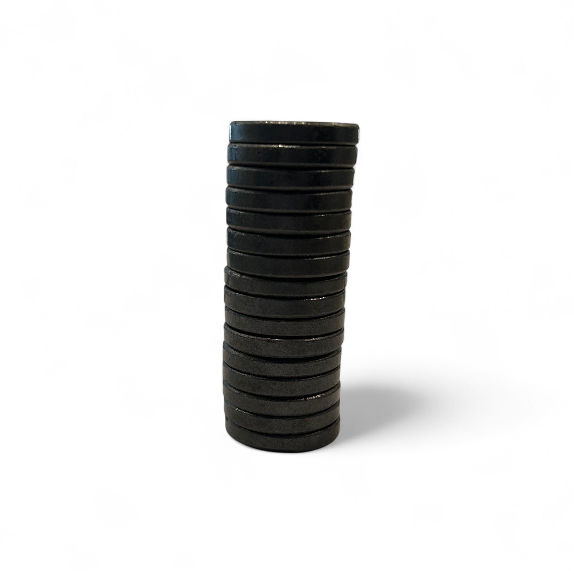 Magnetic Disc 0.75 inches diameter. Unpainted. Pack 16.  Used in PEER Physics CMW Kit